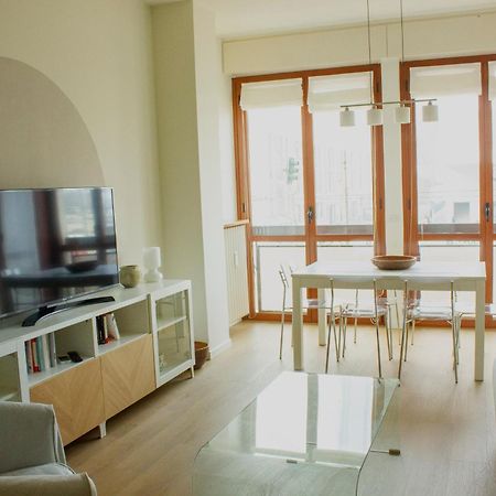 Charming Towers Guest House-Apartment Милан Экстерьер фото