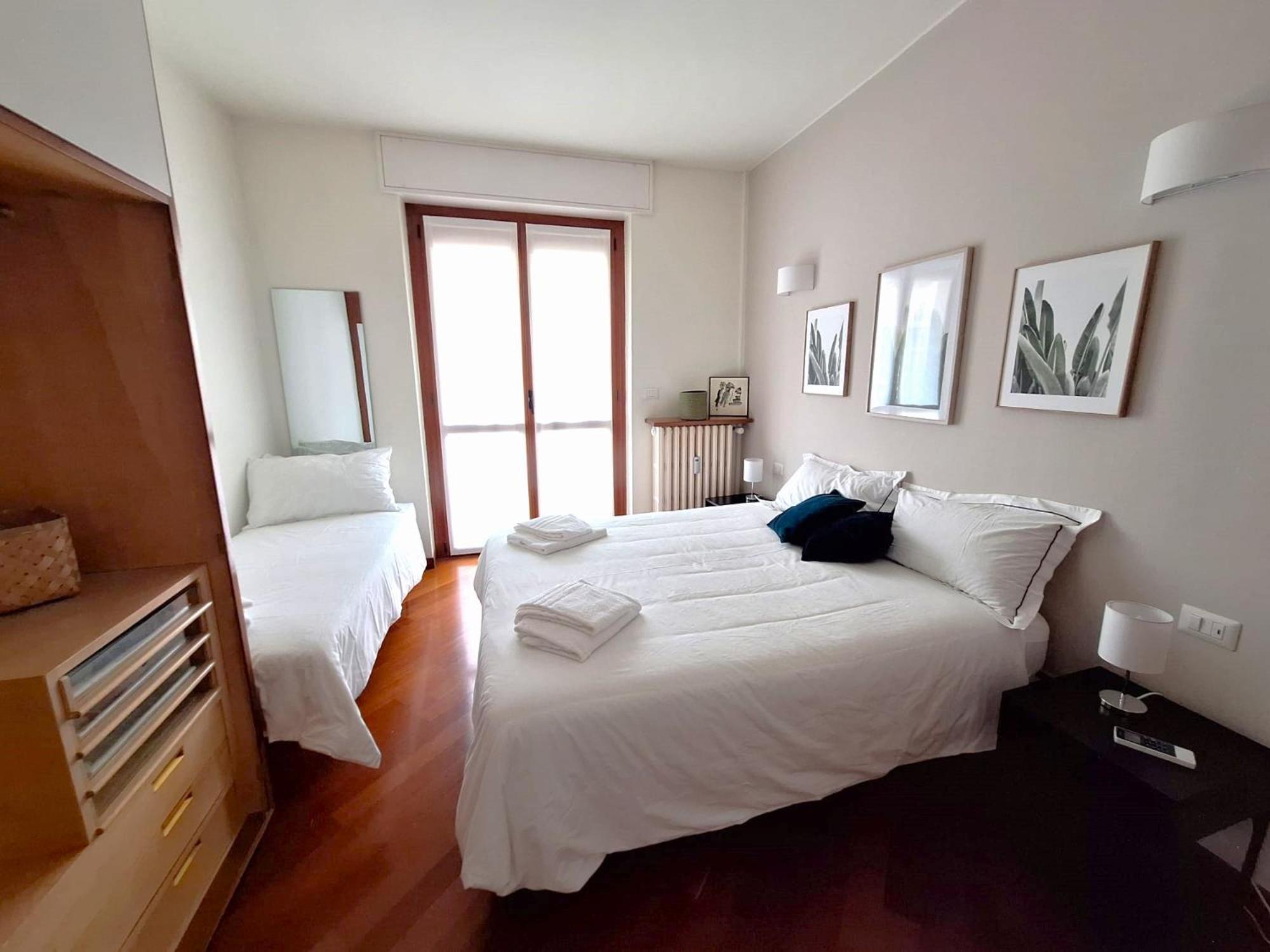 Charming Towers Guest House-Apartment Милан Экстерьер фото
